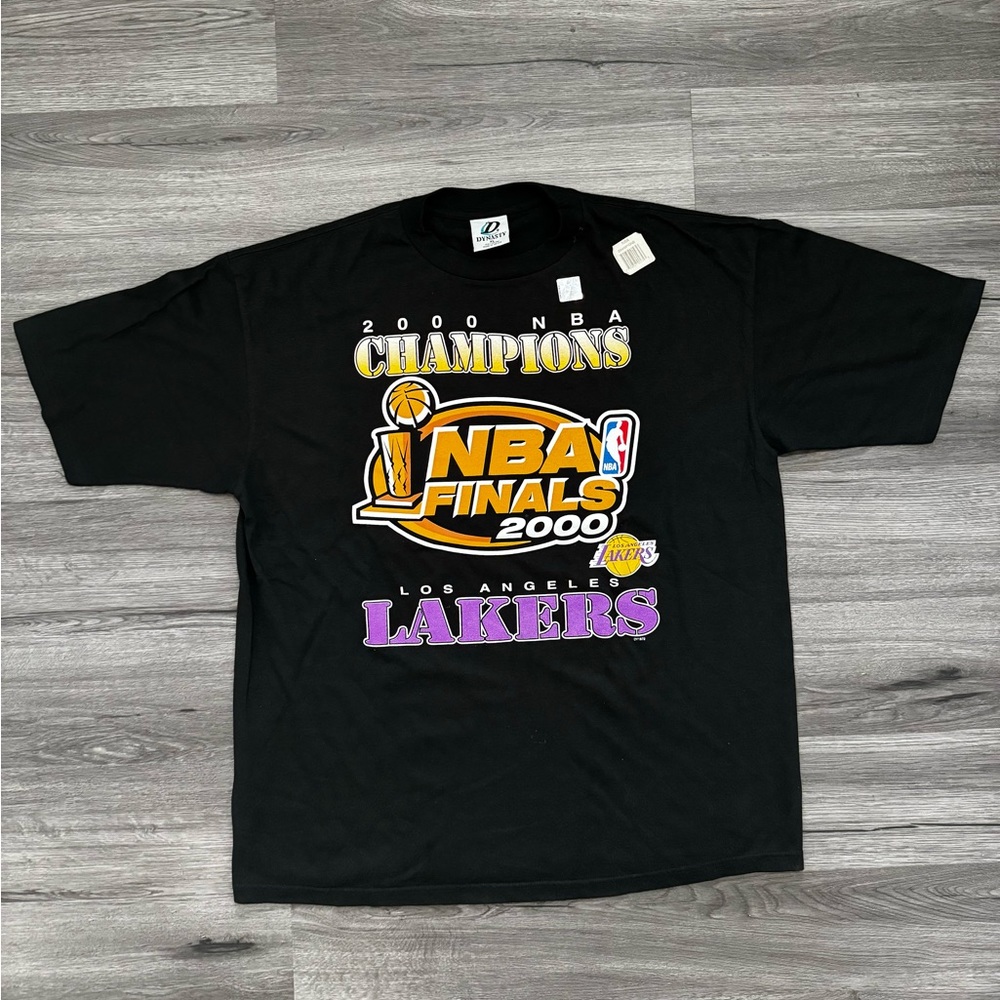 Dynasty Vintage LA Lakers 2001 Championship Tee